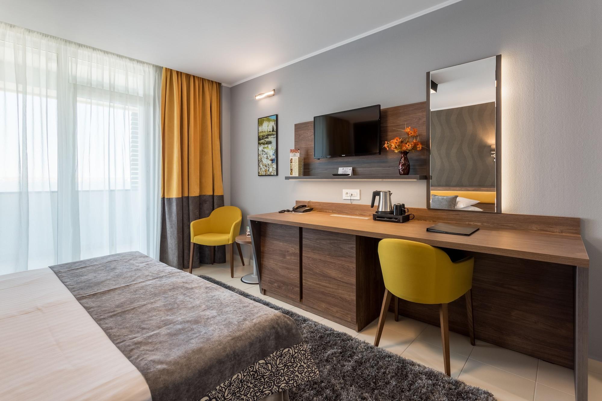 Splendid & 4* Mamaia